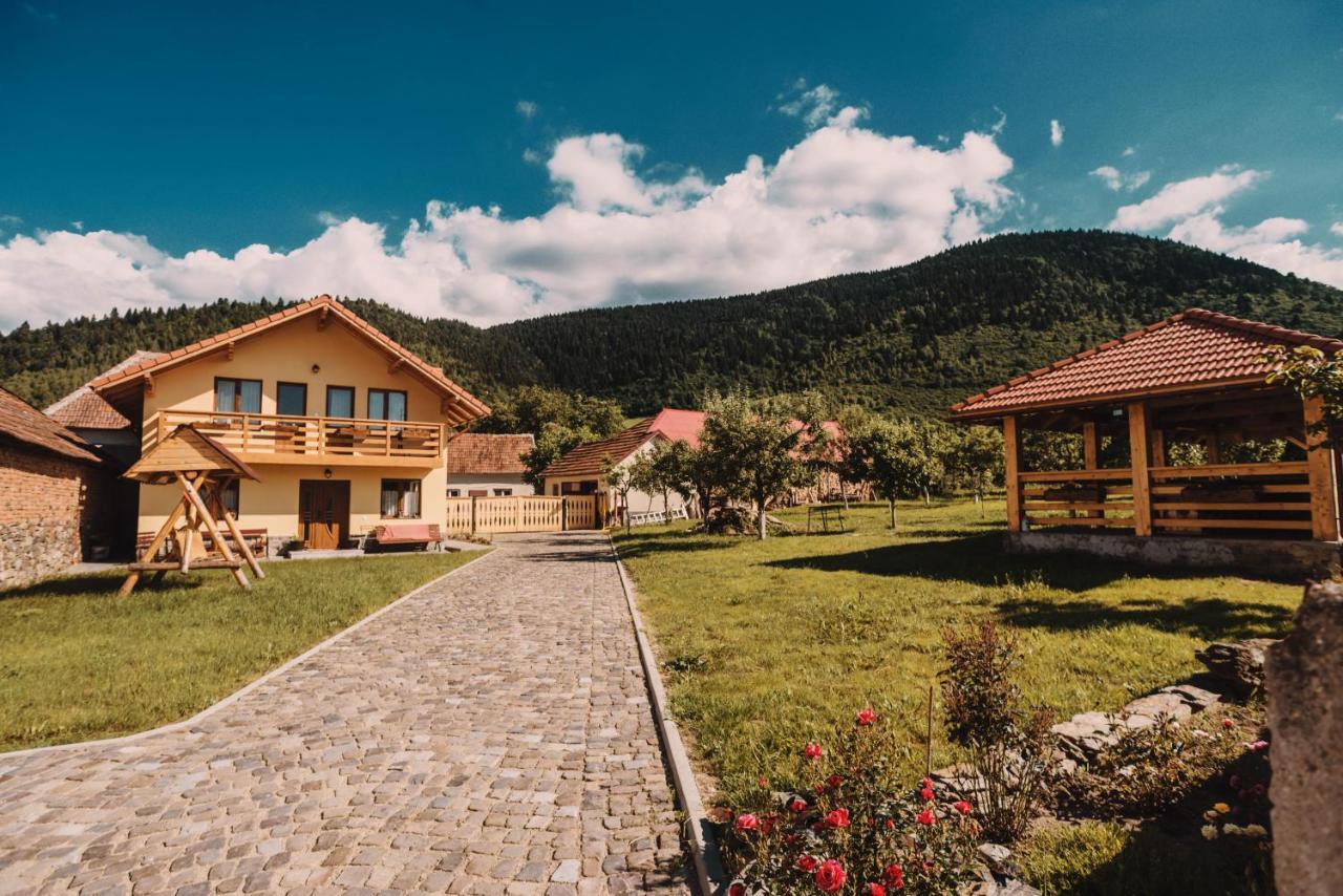 Casa Bunicilor Hotel Nuksora Kültér fotó