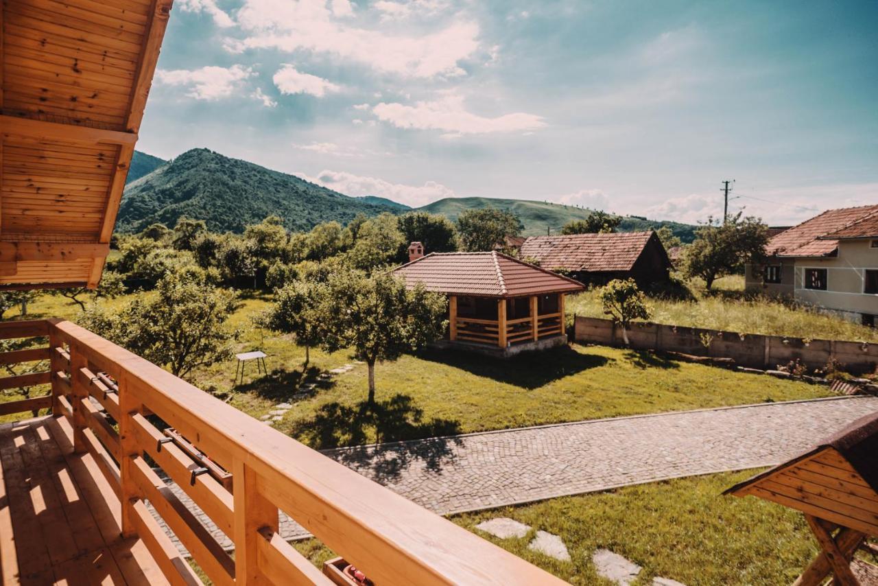 Casa Bunicilor Hotel Nuksora Kültér fotó