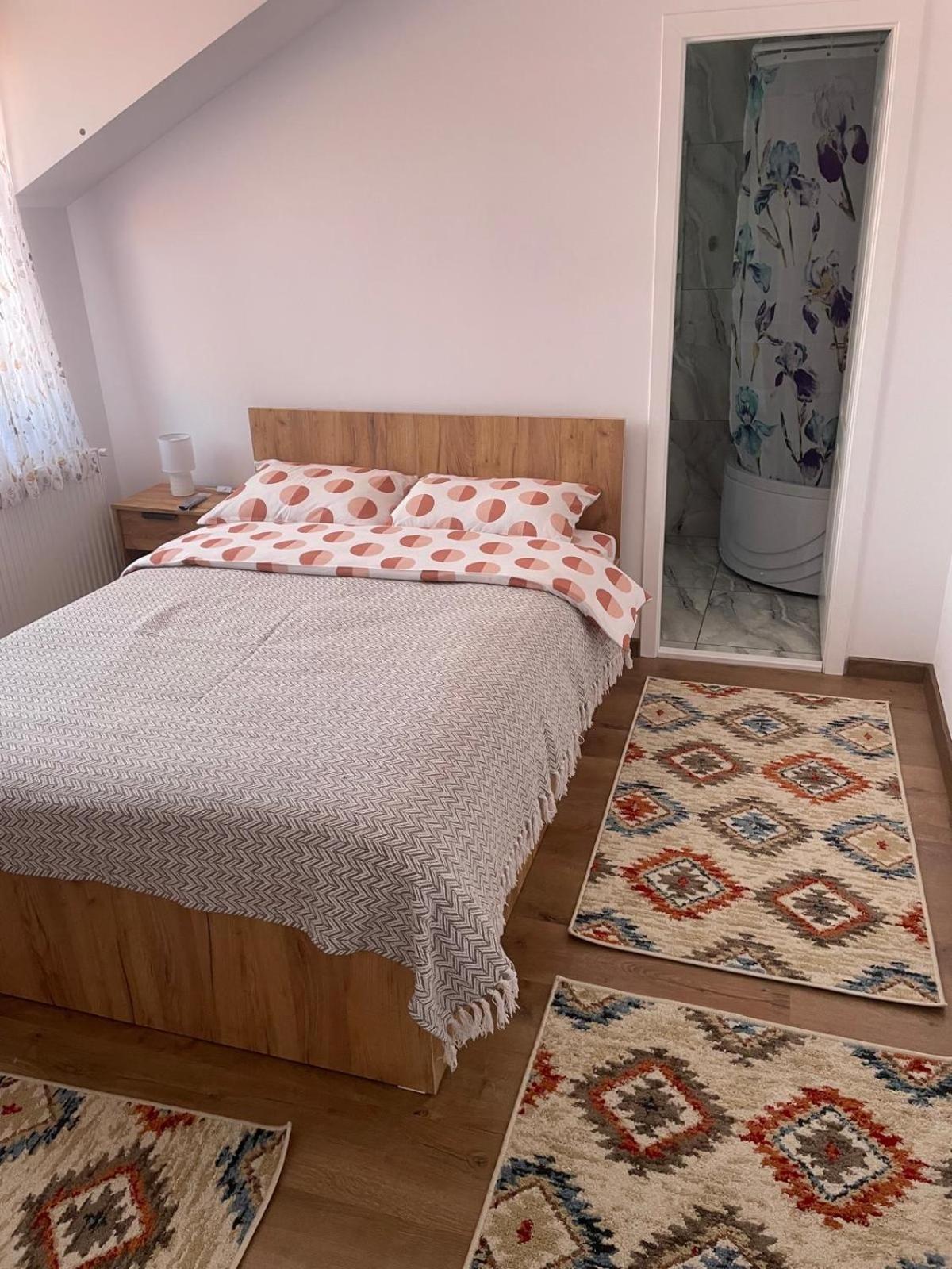 Casa Bunicilor Hotel Nuksora Kültér fotó